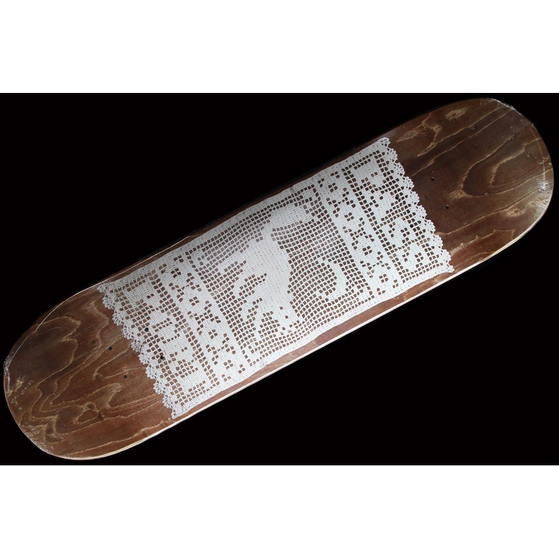 Doily Series Cat Deck 8.38″