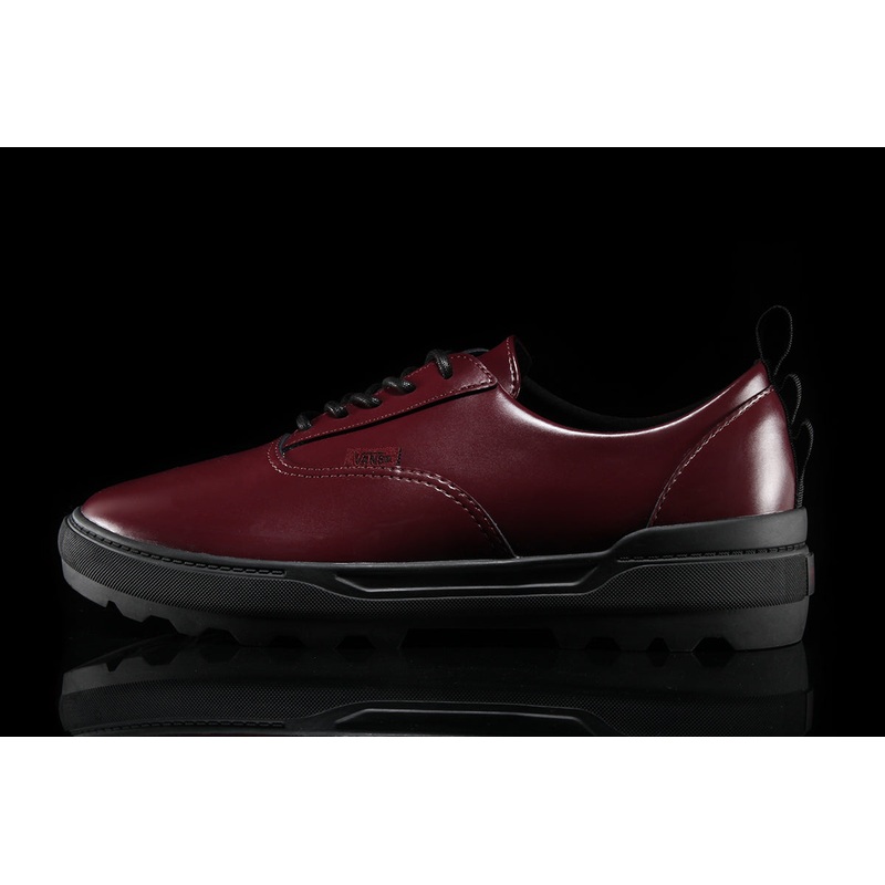 Colfax Low (Leather)
