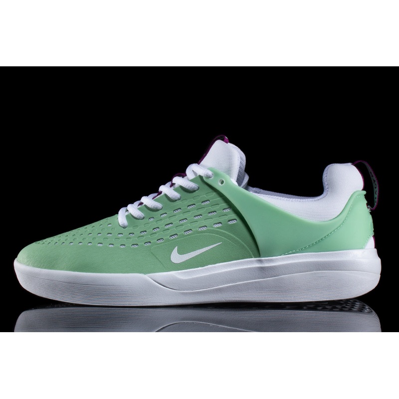 Zoom Nyjah 3