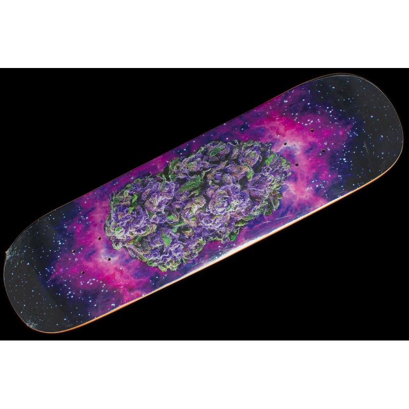 Cosmic Nug Deck 8.5″
