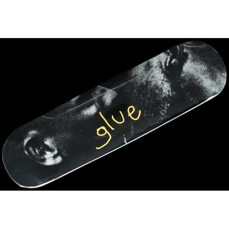 Kiss Deck 8.25″