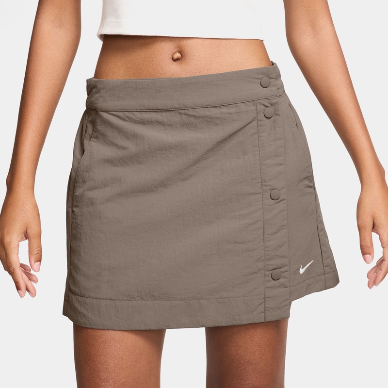 Essentials Woven 3″ Womens Skort (Mink Brown/White)