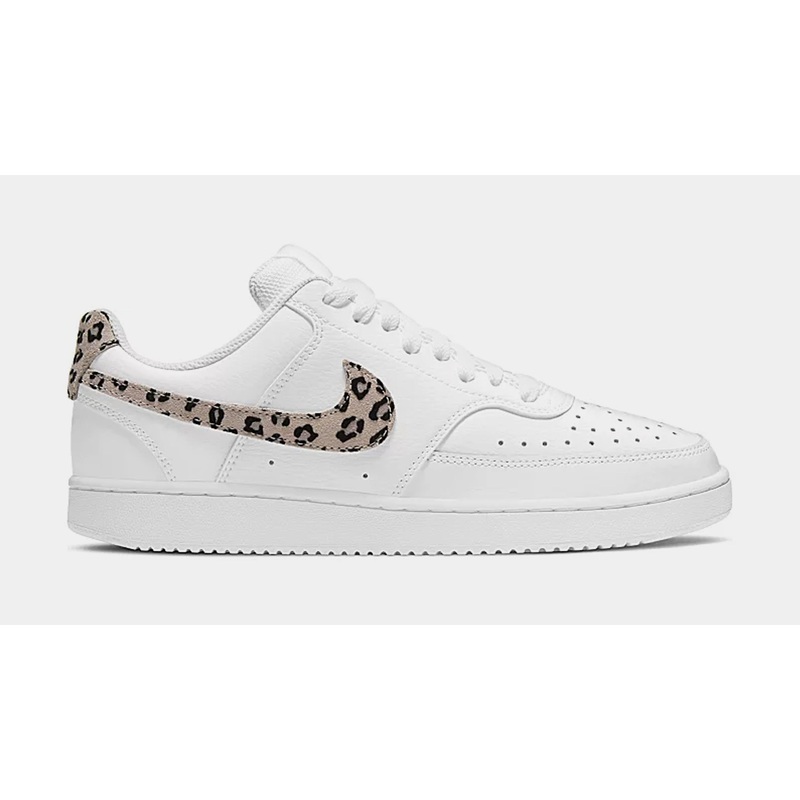 Court Vision Low Womens Basketball Shoes (White/Beige)