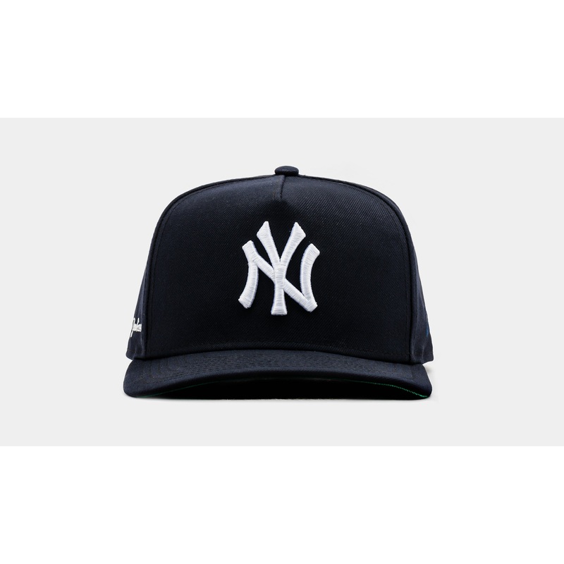 Exclusive New York Yankees Side Script 950AF Snapback Mens Hat (Navy/White)
