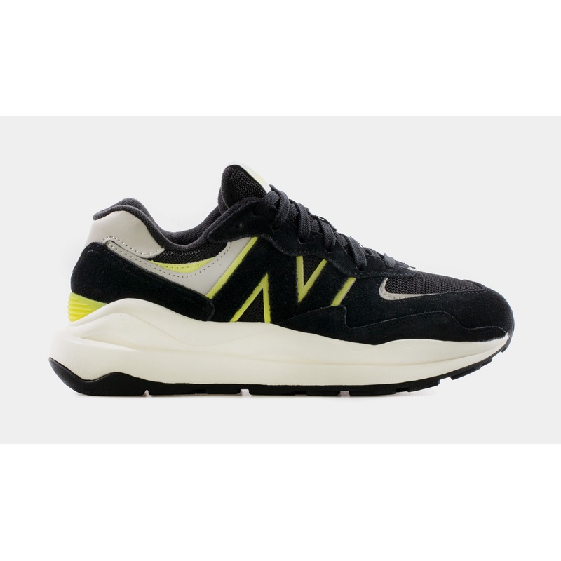 57/40 Womens Lifestyle Shoe (Black/White) Free Shipping
