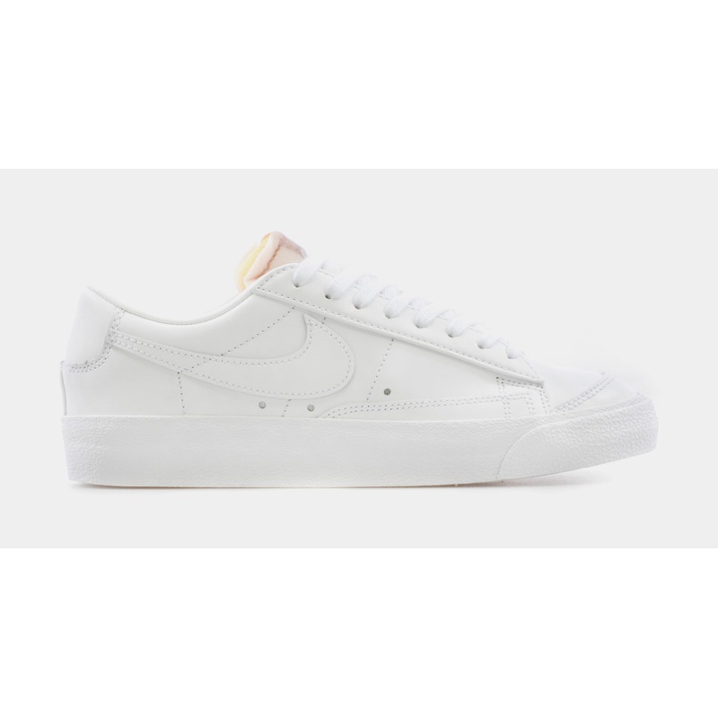 Blazer Low 77 Womens Lifestyle Shoe (White/White)