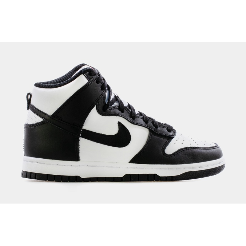 Dunk High Womens Lifestyle Shoes (Black/White)