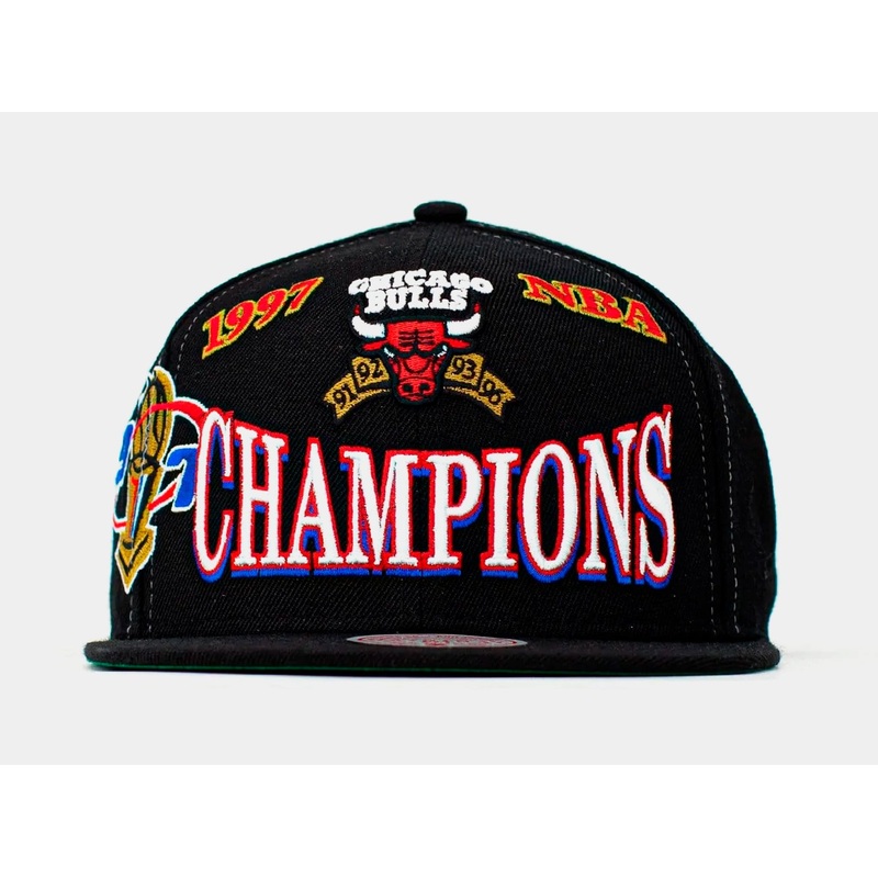 Chicago Bulls HWC 97 Champions Snapback Mens Hat (Black)