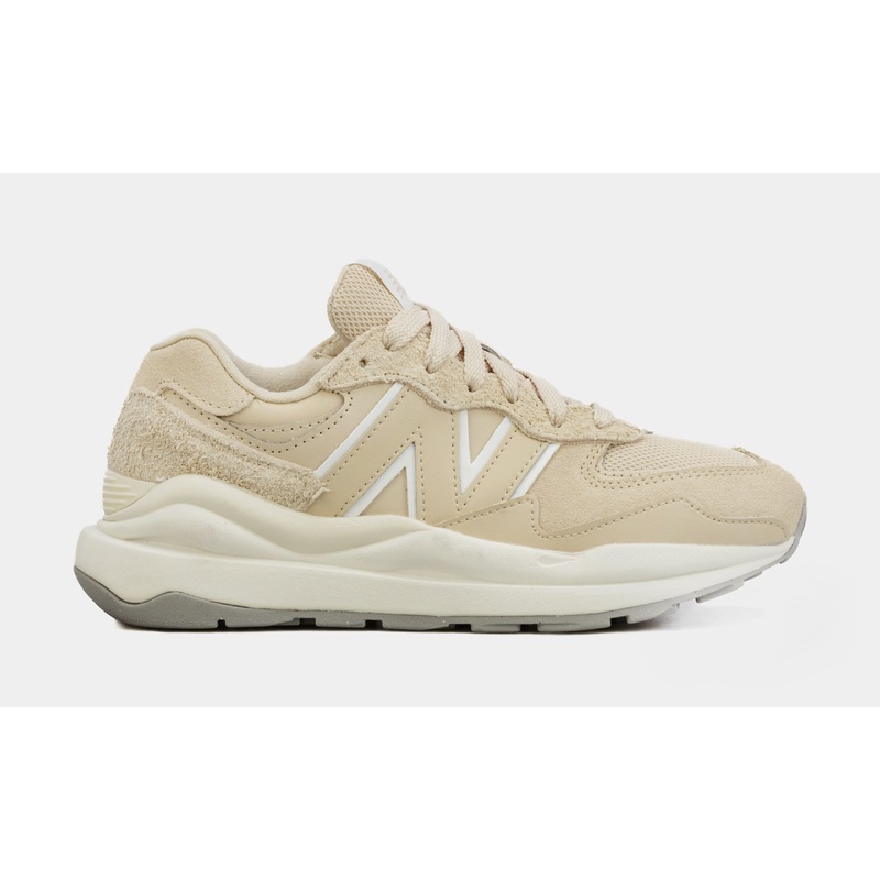 5740 Sandstone White Womens Lifestyle Shoes (Beige)