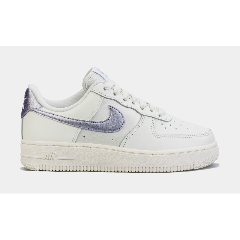Air Force 1 ’07 Essentials Womens Lifestyle Shoes (White/Purple)