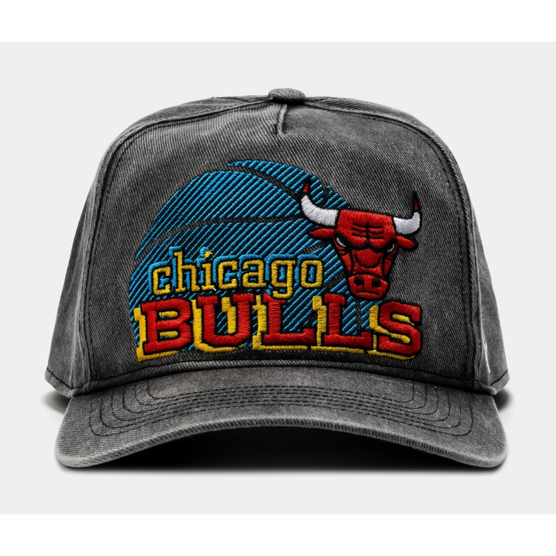 Chicago Bulls Bootleg ’47 Hitch Snapback Mens Hat (Black)