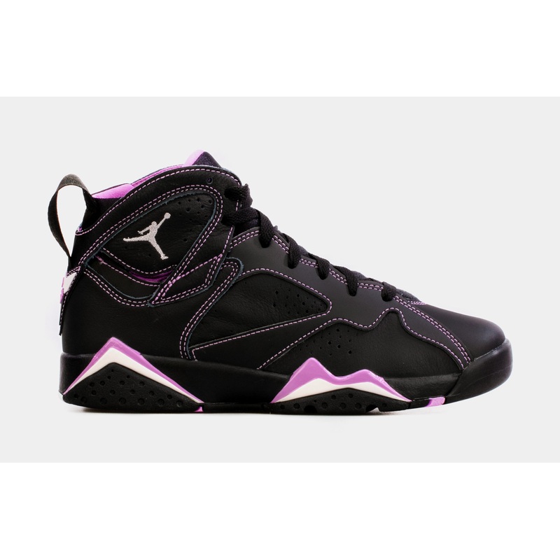 Air Jordan 7 Retro Barely Grape Grade School Lifestyle Shoes (Black/Purple)
