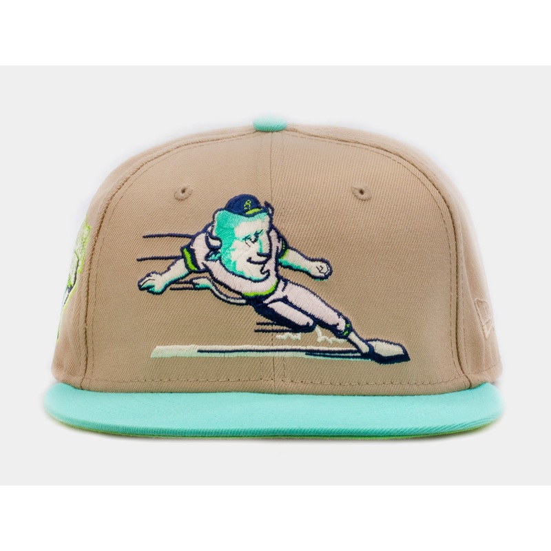 Exclusive Winter Wonderland Buffalo Bison 59Fifty Mens Fitted Hat (Beige/Blue)