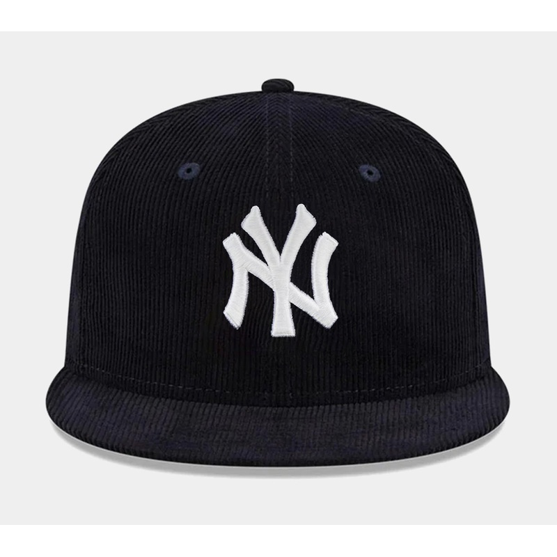 New York Yankees Throwback Corduroy 59FIFTY Mens Hat (Navy)
