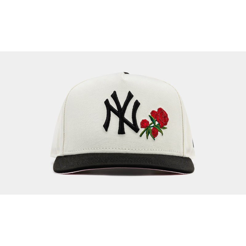 Exclusive New York Yankees Curve Rose 950AF Snapback Mens Hat (Beige/Black)