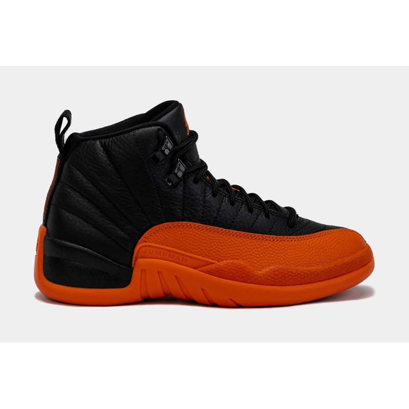 Air Jordan 12 Retro Brilliant Orange Womens Lifestyle Shoes (Black/Orange)