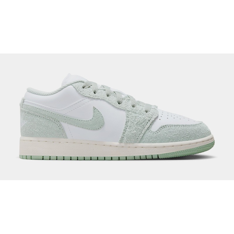 Air Jordan 1 Low SE Seafoam Grade School Lifestyle Shoes (White/Seafoam/Sail)