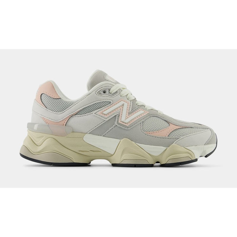 9060 Grade School Running Shoes (Grey/Pink Haze)