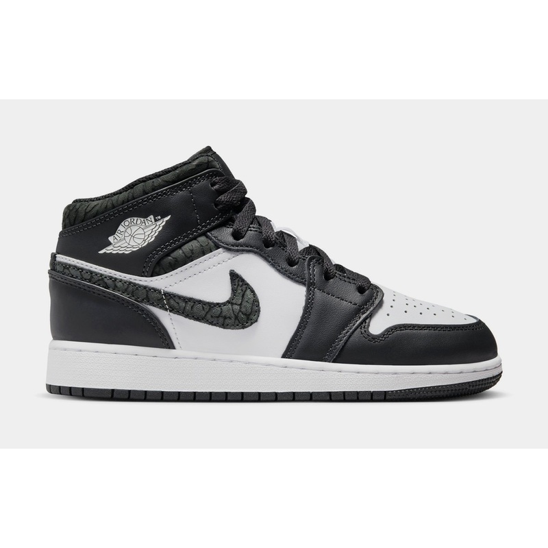 Air Jordan 1 Mid SE Grade School Lifestyle Shoes (White/Black)