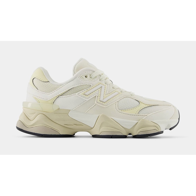 9060 Grade School Lifestyle Shoes (Sea Salt/Calcium/White)