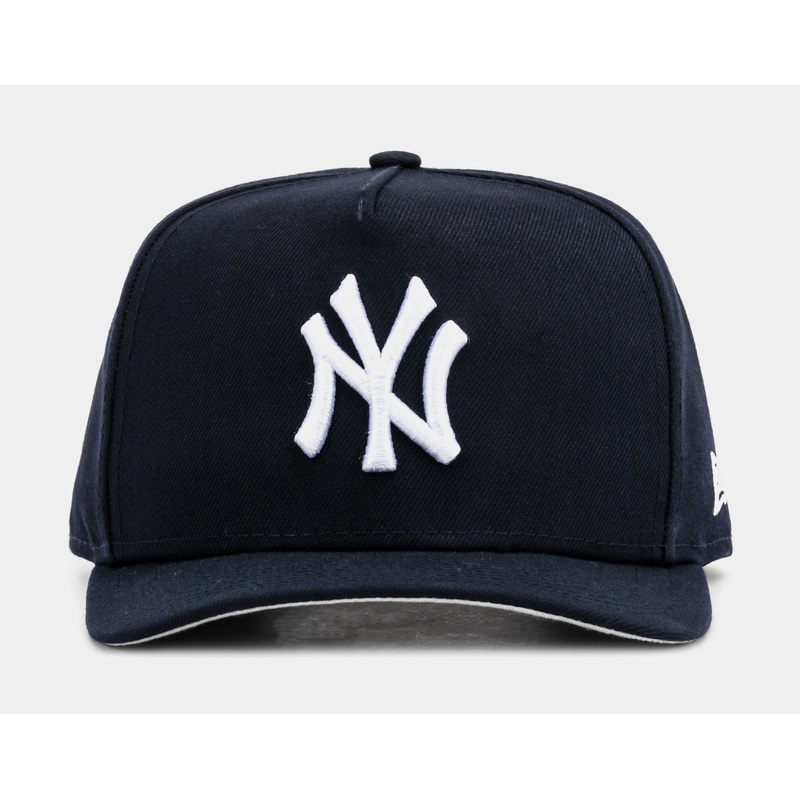 New York Yankees Classic 950AF Snapback Mens Hat (Navy/White)