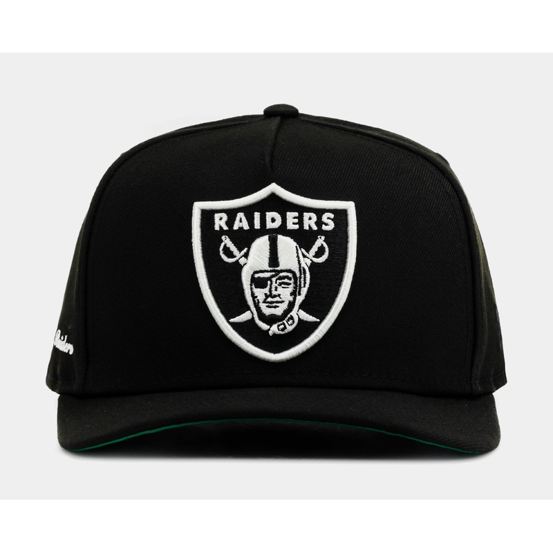 Exclusive Las Vegas Raiders Chrome 950AF Snapback Mens Hat (Black/White)